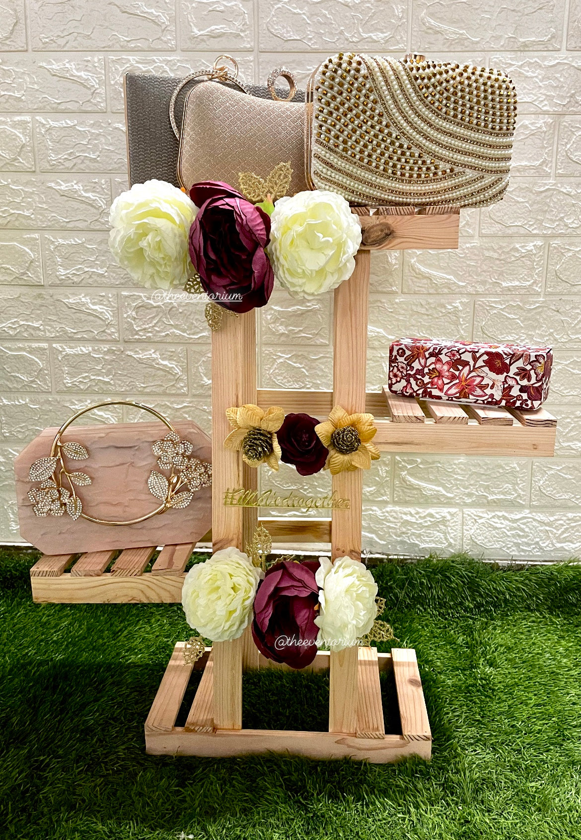 Couture Clutch tower trousseau